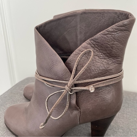 DOLCE VITA Leather Wrap Ankle Heel Booties - Gray, Size 7 - Picture 2 of 12